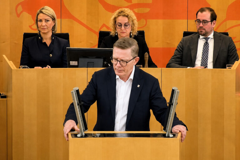Politische Verfolgung in Deutschland 7 Dirk Bamberger (CDU) spricht im hessischen Landtag