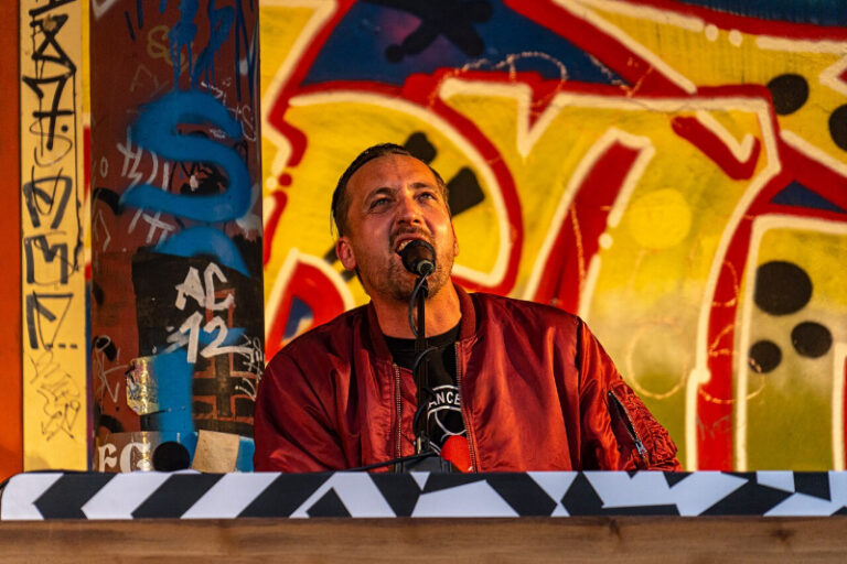 Politische Verfolgung in Deutschland 2 Danger Dan beim Abschlußkonzert 2023 in der Roten Flora (Hamburg)