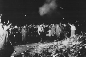 Bücherverbrennung auf dem Opernplatz in Berlin am 10. Mai 1933